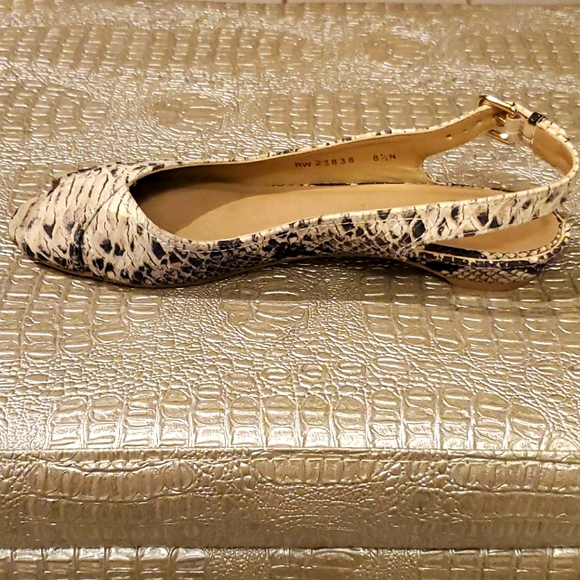 Stuart Weitzman Pointed Open Toe Reptile Flats🐍❣ - Picture 6 of 12